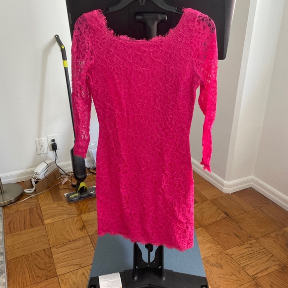 Diane von Furstenberg lace dress - Picture 6 of 6